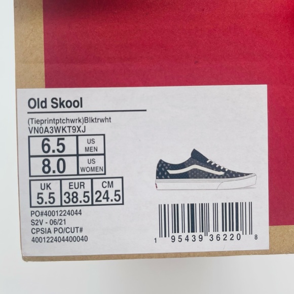 Vans Old Skool Shoes - Picture 7 of 7